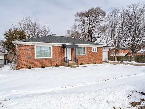 3rd image of 14 Binner Rd