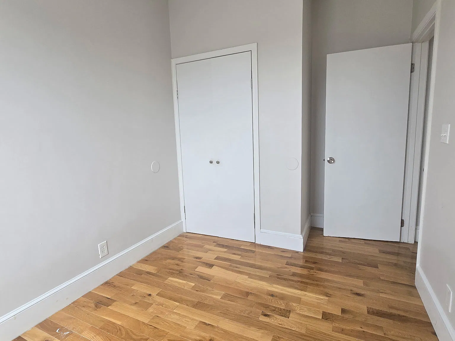 76 Van Wagenen Ave — Photo 3