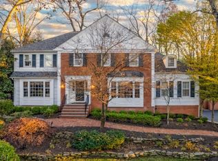 118 Sunset Dr, Chatham, NJ