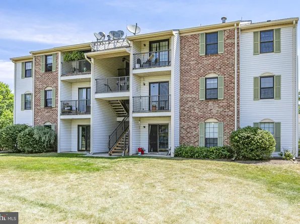 43 Poillon Ct, Lawrence Township, NJ 08648