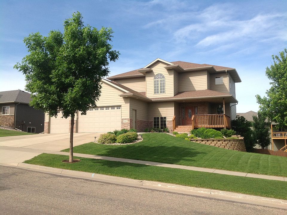 2 story, 4 bedroom home