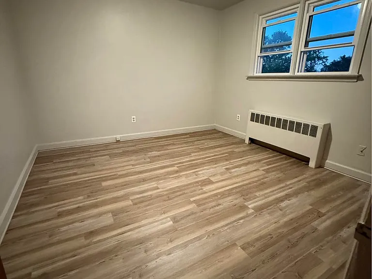 77 Westbourne Pkwy #3B — Photo 6