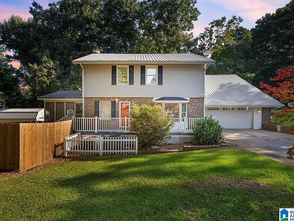 1st image of 32 Wilson Dr