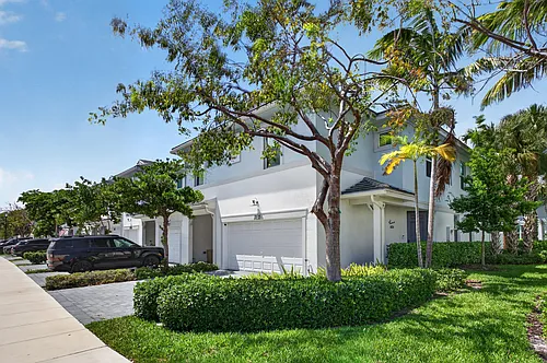 1835 Sandpiper Pointe Pl Photo 1