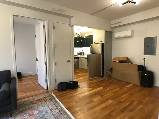 Rented by City Vista Inc | media 7