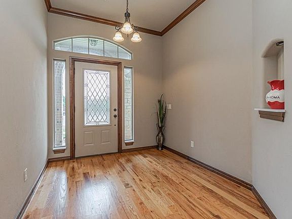 4th image of 1240 SW 107th Cir