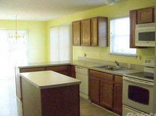 6921 Cotswald Dr, Grand Ledge, MI