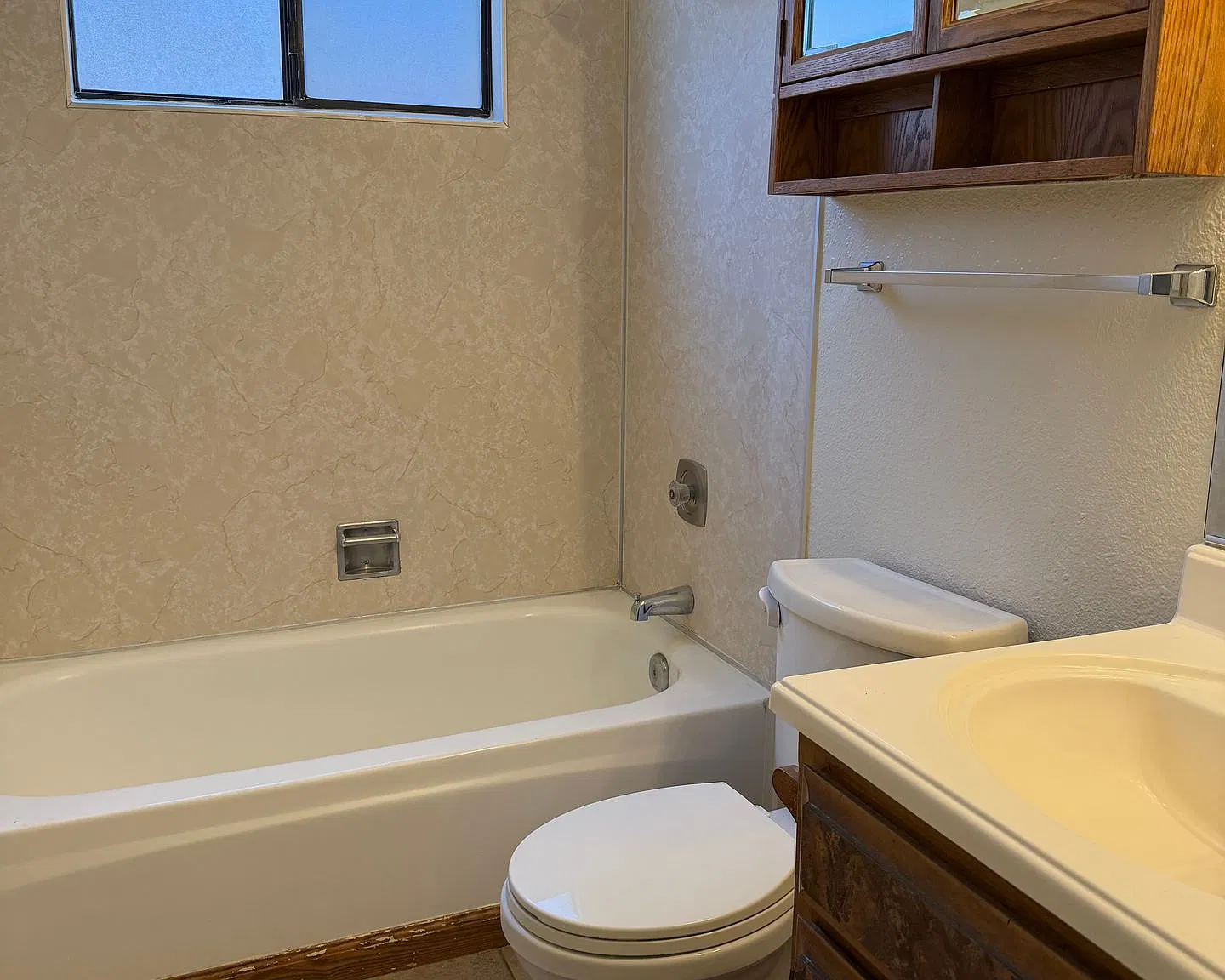 Cute 2 Bedroom Half-Plex With Private Yard! — Photo 1