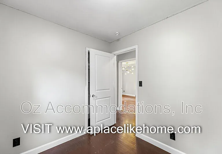 8201 E 110th St — Photo 15