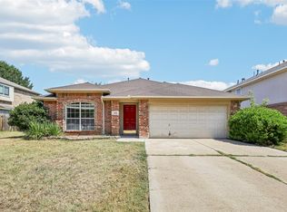 728 Cardinal Dr, Saginaw, TX 76131