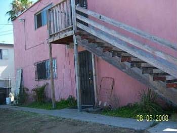 2nd image of 219 Francis St