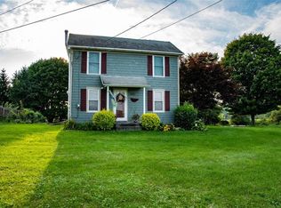 223 Vienna Rd, Newark, NY 14513