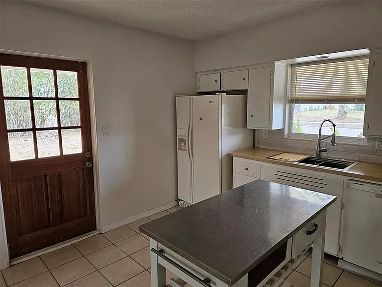 7409 Manatee St — Photo 4