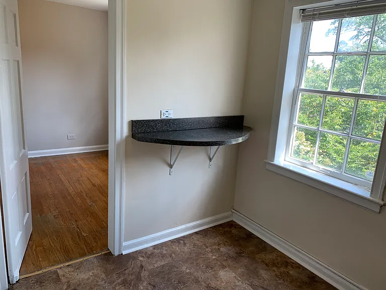 2848 Thornhill Rd — Photo 10