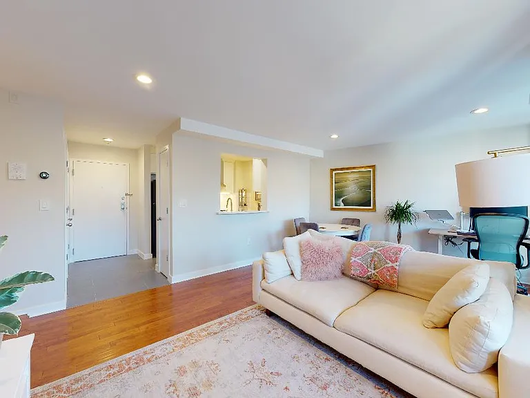 20 Chestnut St #308 — Photo 3