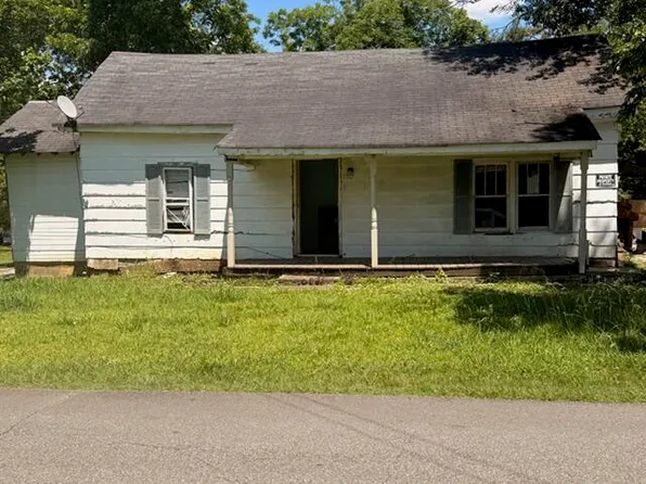 517 N College St, Booneville, MS 38829