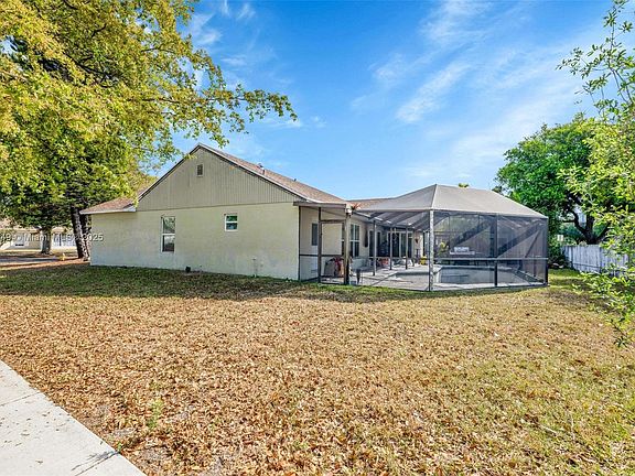 3rd image of 9598 Ashley Dr