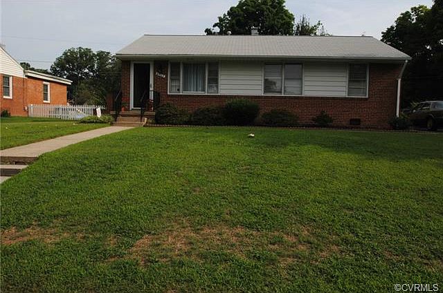 1st image of 4902 Embassy Dr
