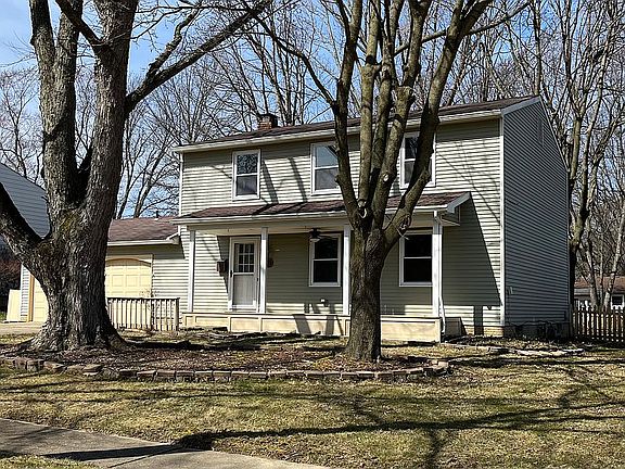 2nd image of 695 Hampshire Dr