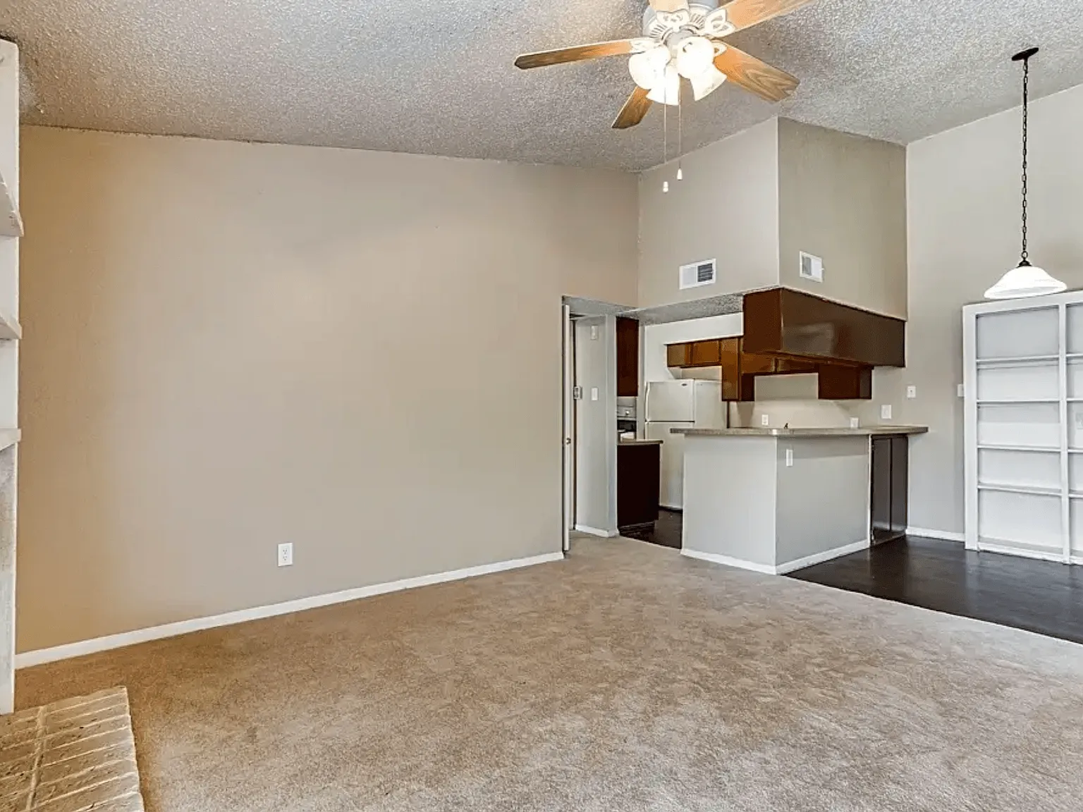 Santa Fe Apartments — Photo 4