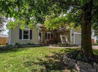 1039 Woodson Cir, Gardner, KS 66030