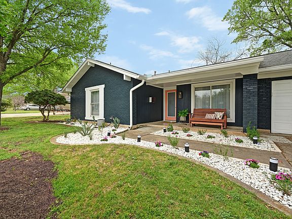 2nd image of 2607 Coatbridge Dr