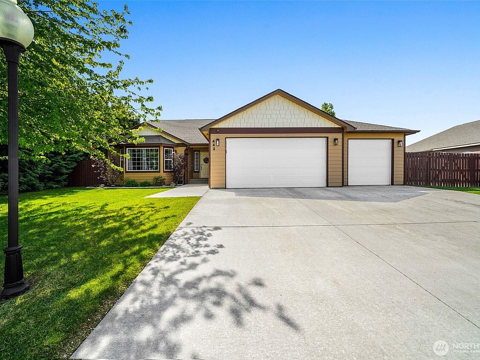 1st image of 442 Copley Drive