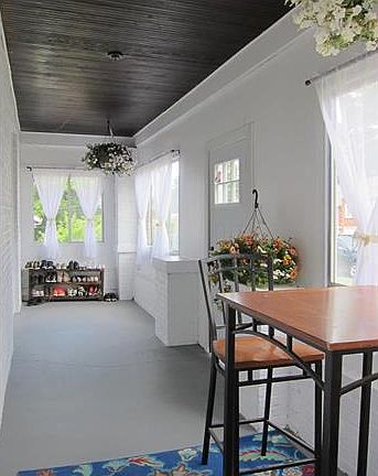4th image of 8954 Forest Ave