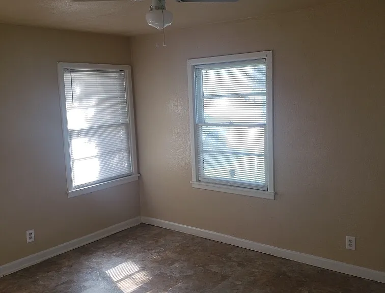 4009 Miller Ave — Photo 2