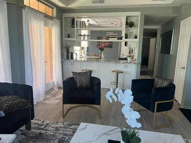 3591 Cameo Dr #11 — Photo 2