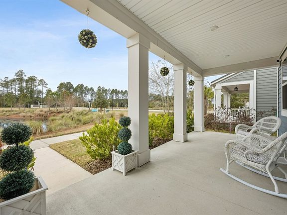 4th image of 141 Redbud Ln