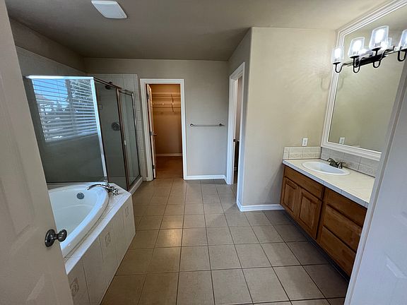 4th image of 11615 SE 319th Ct