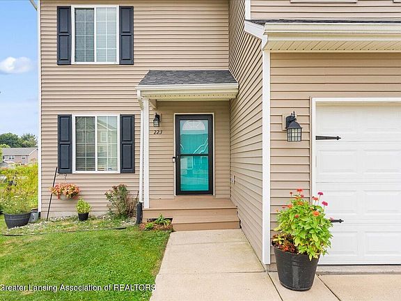 3rd image of 223 Price St