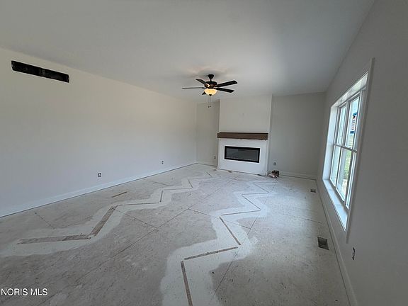 3rd image of 5045 Magnolia Dr