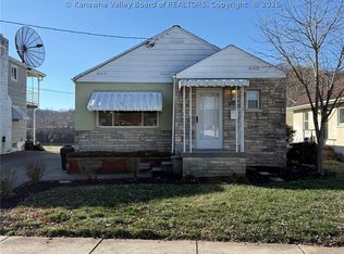 2211 W Virginia Ave, Dunbar, WV 25064