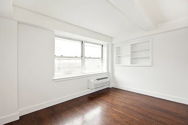 Rented by R New York | media 13