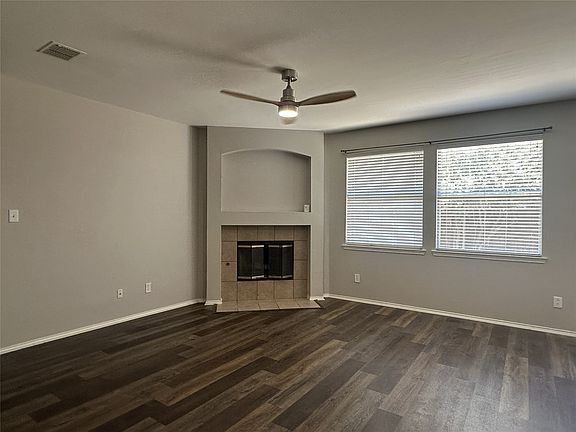 4th image of 2800 Scott Pl