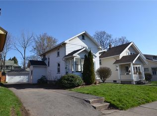 34 Falstaff Rd, Rochester, NY 14609