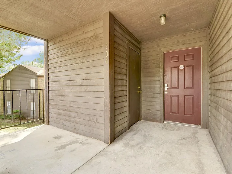 7200 W T C Jester Blvd #904 — Photo 30