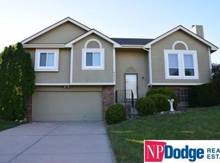 5270 N 130th Cir, Omaha, NE 68164