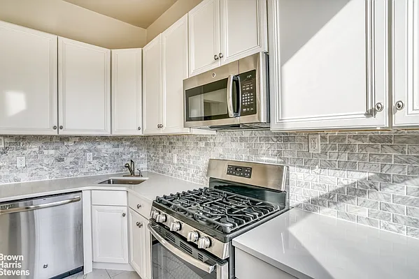 Rented by Brown Harris Stevens | media 15