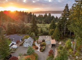151 E Olympic Palisades Dr, Belfair, WA