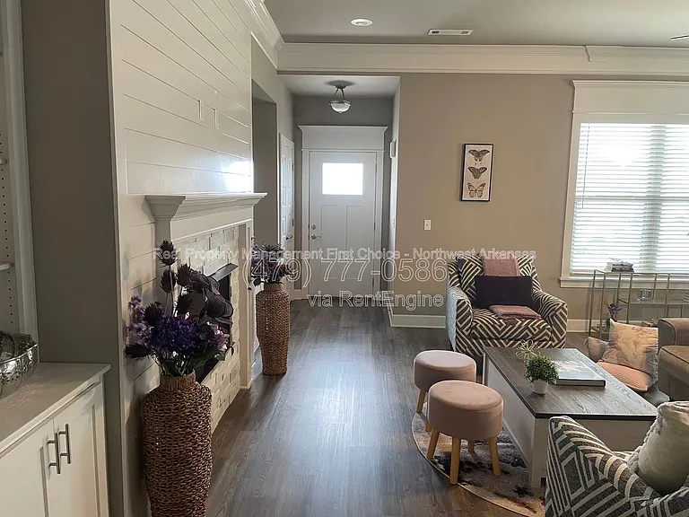 1020 Trestle Ln — Photo 3