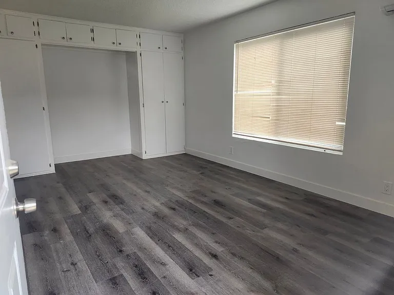 5729 California Ave — Photo 23