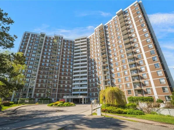 10 Edgecliff Golfway #206, Toronto, ON M3C 3A3