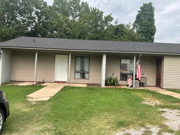 821 Pioneer Trail Dr APT 4, Mountain Home, AR 72653