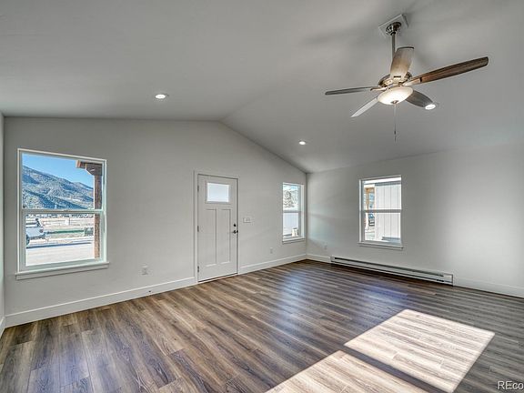 5th image of 10802 Willow Avenue