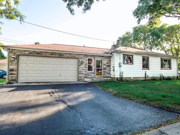 2142 North 117th STREET, Wauwatosa, WI 53226