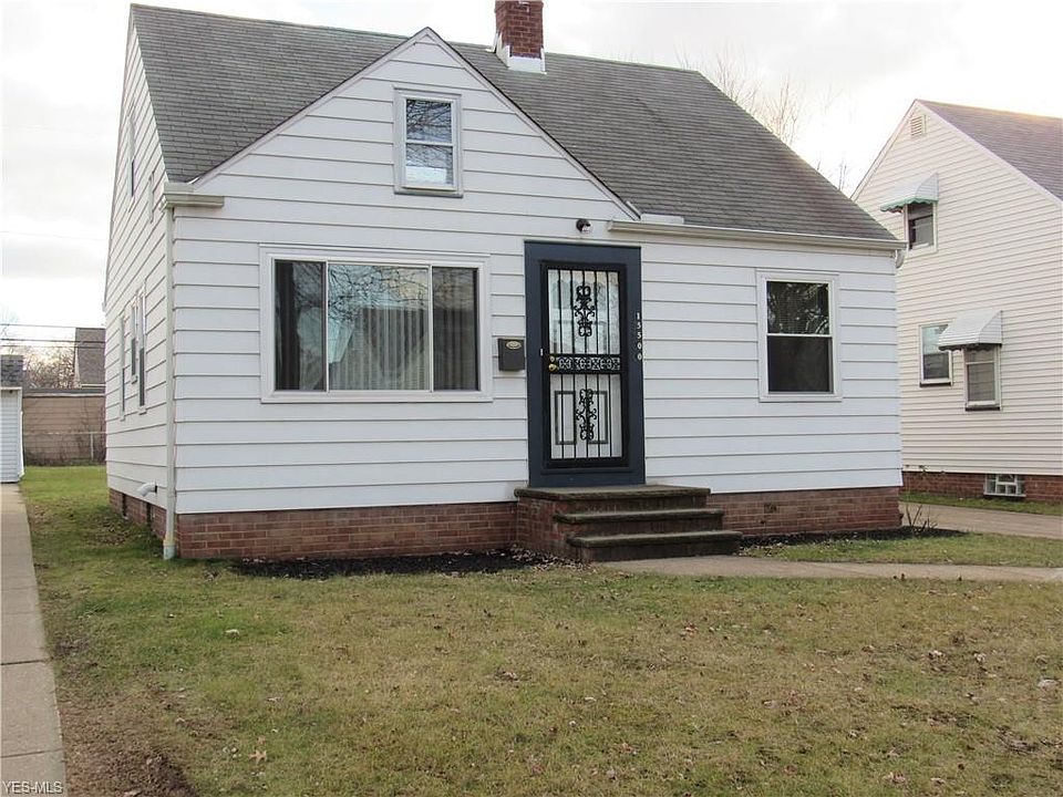 1st image of 15500 Fernway Dr