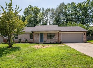 1020 Sandstone Dr, Jeffersonville, IN 47130